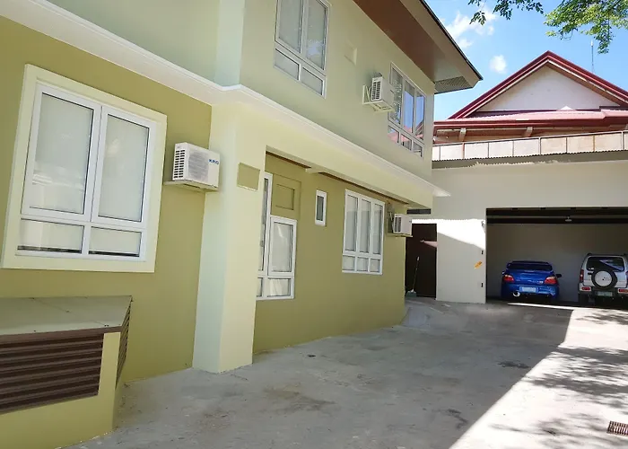 Guest house: The Leaf House